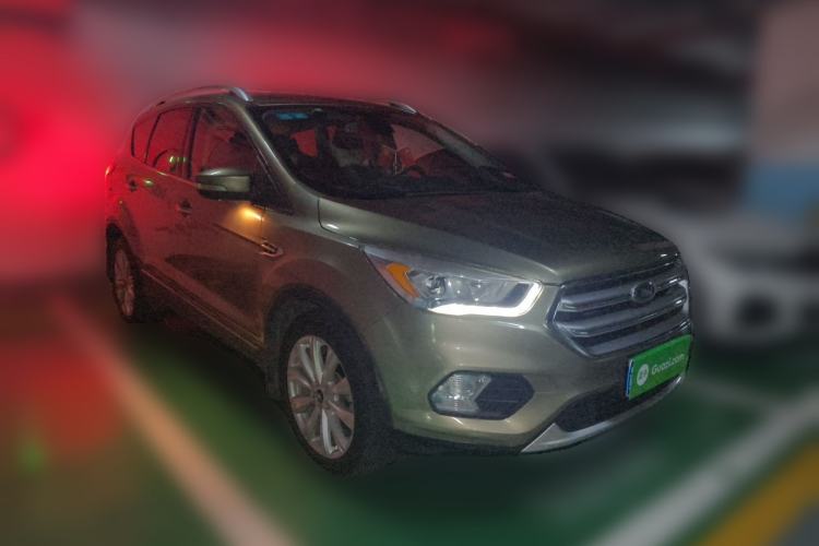 Used Ford Kuga 2017 EcoBoost 180 Two-Wheel-Drive Luxury Wing Edition Front Right 45 Deg