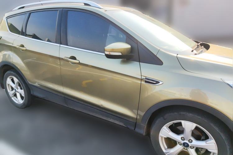 Used Ford Kuga 2017 EcoBoost 180 Two-Wheel-Drive Tiger Leap Model Front Right 45 Deg