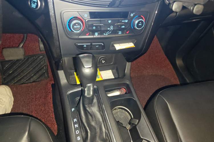 Used Ford Kuga 2017 EcoBoost 180 Four-Wheel Drive Luxury Wing Model Gear Lever