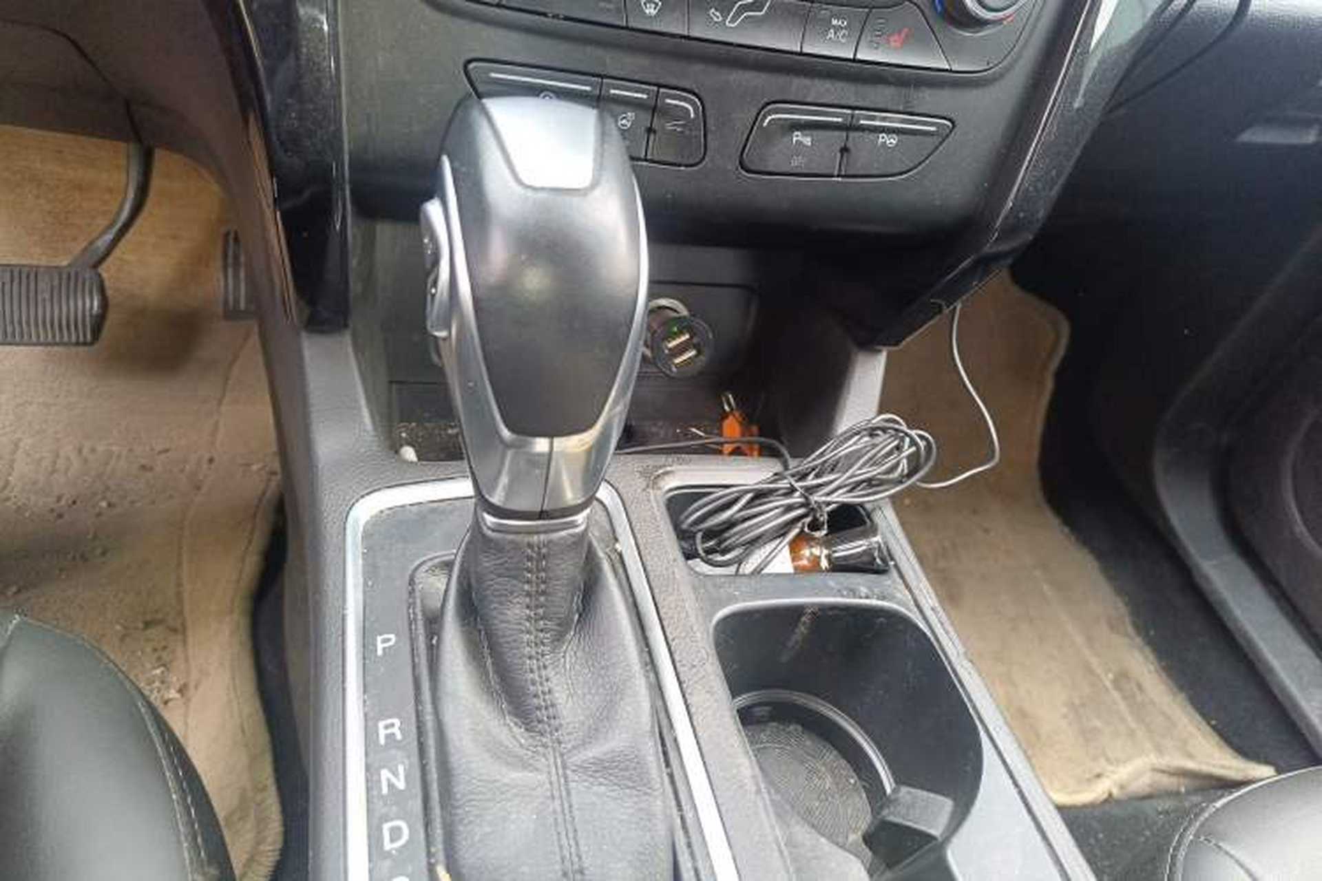 Used Ford Kuga 2017 EcoBoost 245 Four-Wheel Drive Titanium Edition Gear Lever