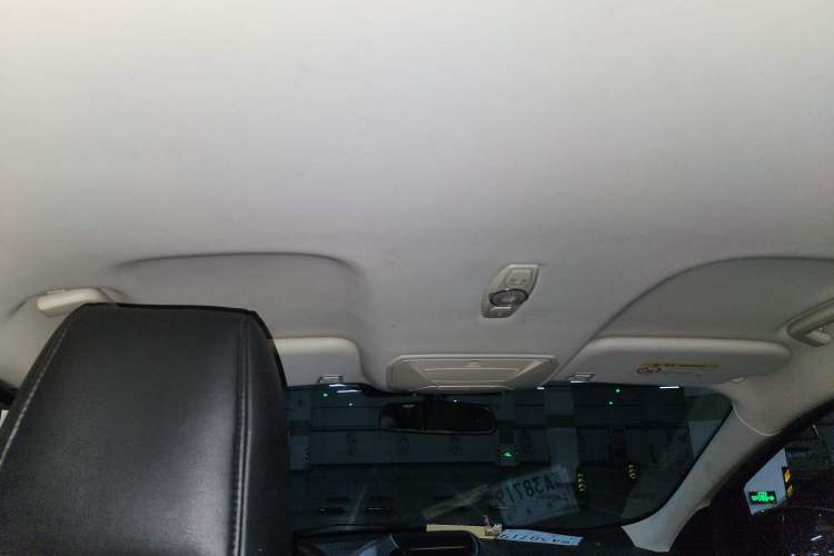 Used Ford Kuga 2017 EcoBoost 180 Two-Wheel-Drive Elite Trim Headliner