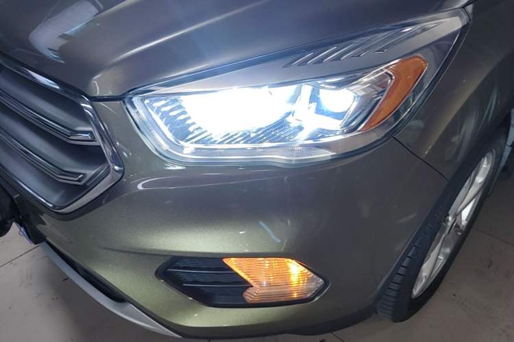 Used Ford Kuga 2017 EcoBoost 245 Four-Wheel Drive Platinum Edition Left Front Headlight