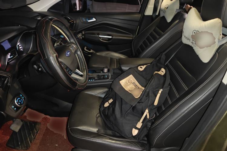 Used Ford Kuga 2017 EcoBoost 180 Four-Wheel Drive Luxury Wing Model Left Front Seat