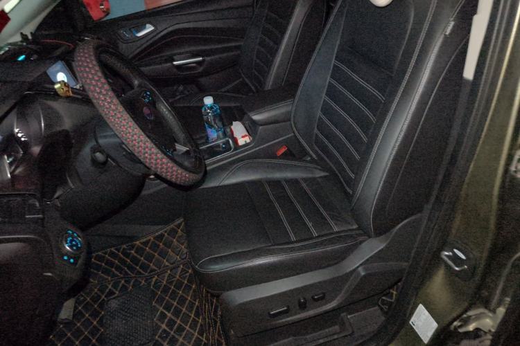 Used Ford Kuga 2017 EcoBoost 180 Two-Wheel-Drive Luxury Wing Edition Left Front Seat