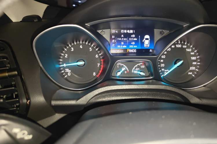 Used Ford Kuga 2017 EcoBoost 180 Four-Wheel Drive Luxury Wing Model Odometer Close Up