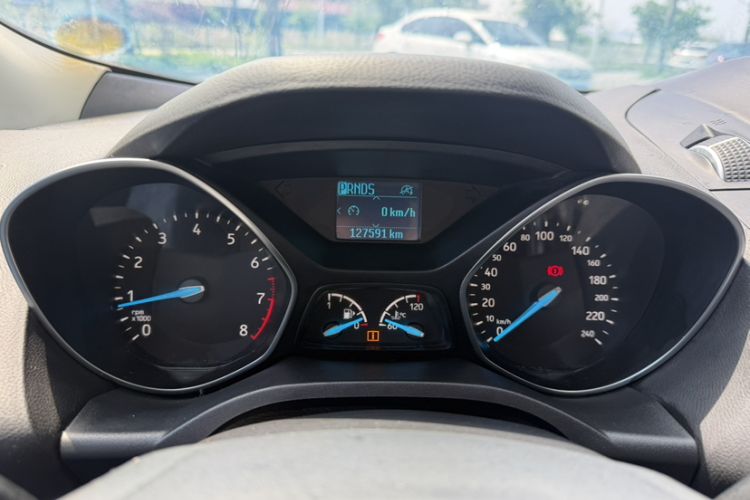 Used Ford Kuga 2017 EcoBoost 180 Two-Wheel-Drive Platinum Edition Odometer Close Up