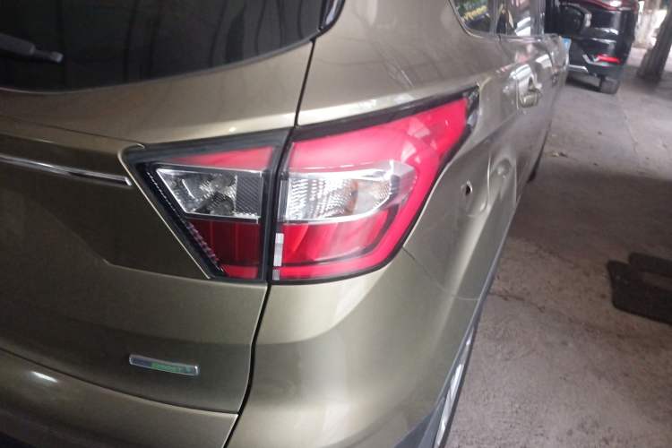 Used Ford Kuga 2017 EcoBoost 180 Two-Wheel-Drive Tiger Leap Model Right Rear Taillight