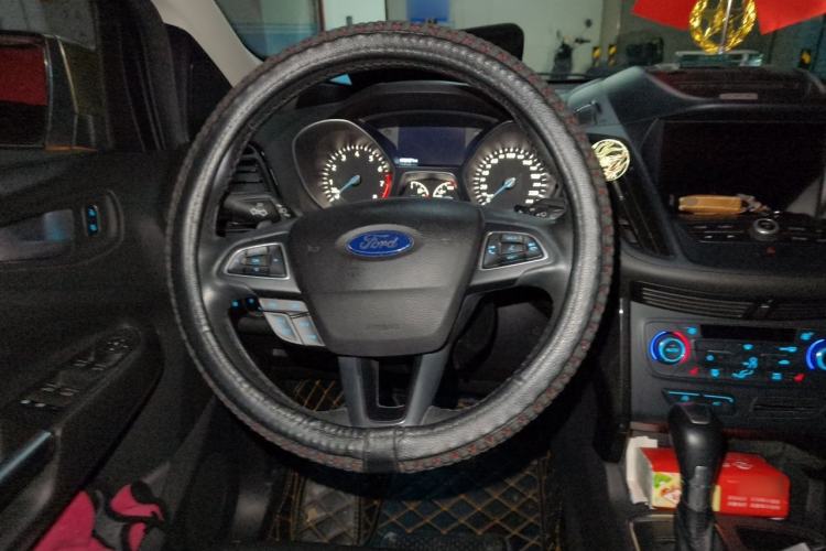 Used Ford Kuga 2017 EcoBoost 180 Two-Wheel-Drive Luxury Wing Edition Steering Wheel