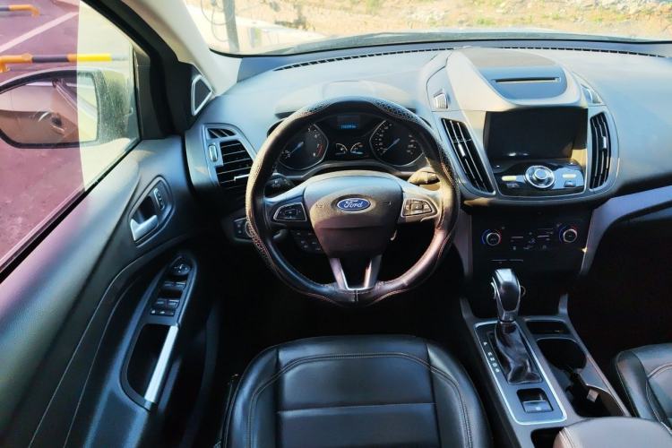 Used Ford Kuga 2017 EcoBoost 180 Two-Wheel-Drive Tiger Leap Model Steering Wheel