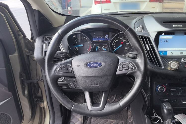 Used Ford Kuga 2017 EcoBoost 180 Two-Wheel-Drive Luxury Wing Edition Steering Wheel