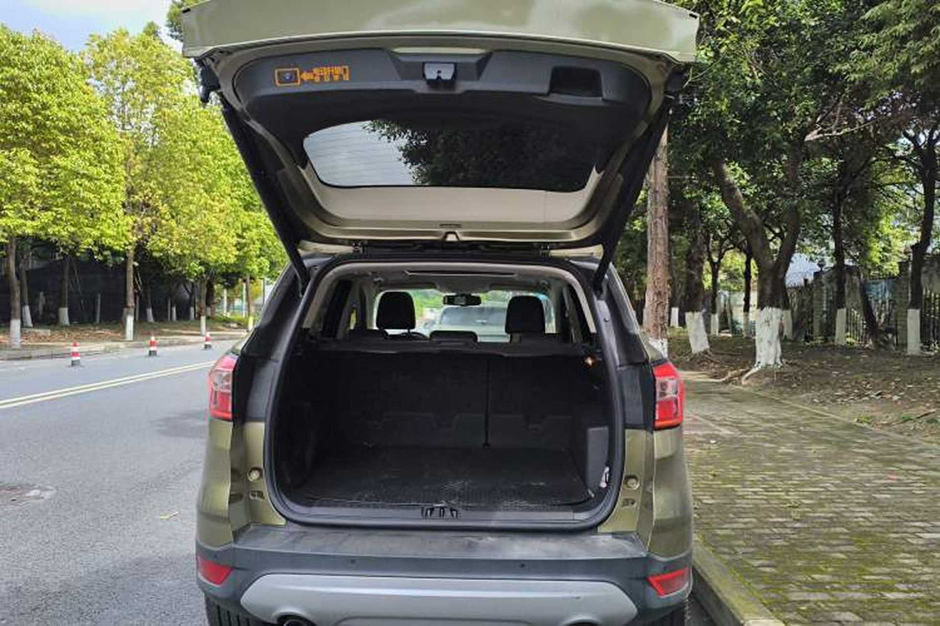 Used Ford Kuga 2017 EcoBoost 180 Two-Wheel-Drive Luxury Wing Edition Trunk