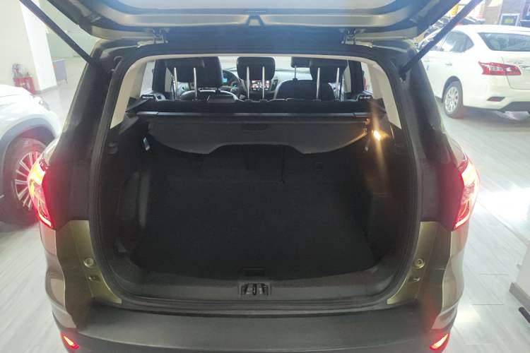 Used Ford Kuga 2017 EcoBoost 180 Two-Wheel-Drive Platinum Edition Trunk