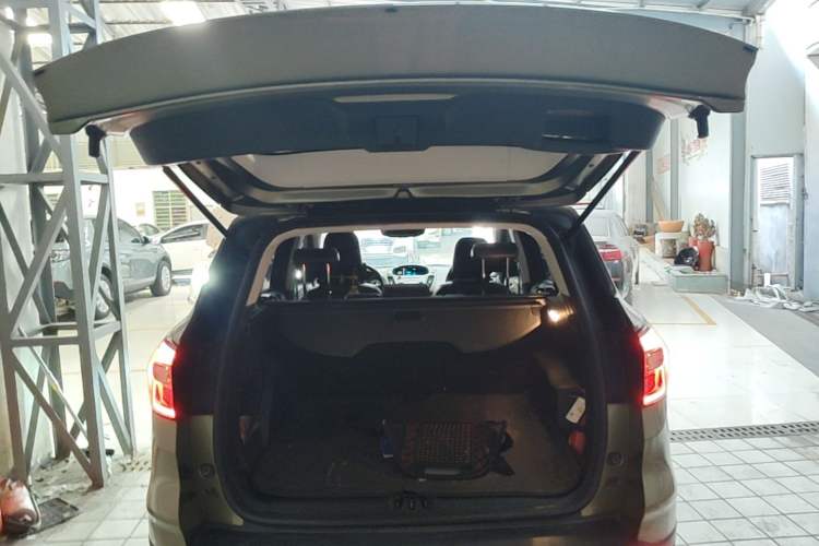 Used Ford Kuga 2017 EcoBoost 245 Four-Wheel Drive Platinum Edition Trunk