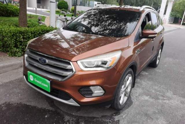 Ford Kuga 2017 EcoBoost 180 Two-Wheel-Drive Platinum Edition с пробегом