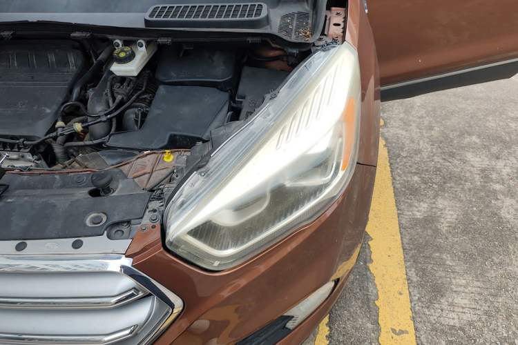 Used Ford Kuga 2017 EcoBoost 180 Two-Wheel-Drive Luxury Wing Edition Engine Bay Left