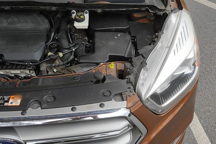 Used Ford Kuga 2017 EcoBoost 180 Four-Wheel Drive Luxury Wing Model Engine Bay Left