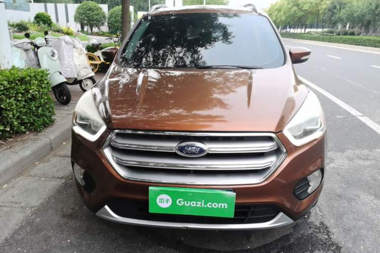 Used Ford Kuga 2017 EcoBoost 180 Two-Wheel-Drive Platinum Edition Front