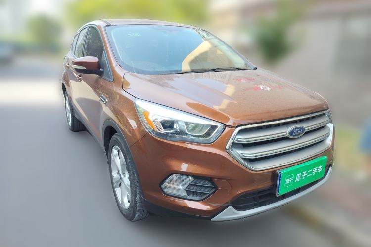 Used Ford Kuga 2017 EcoBoost 180 Two-Wheel-Drive Elite Trim Front Right 45 Deg