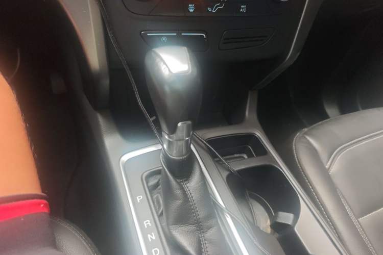 Used Ford Kuga 2017 EcoBoost 180 Two-Wheel-Drive Tiger Leap Model Gear Lever