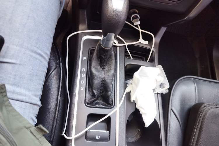 Used Ford Kuga 2017 EcoBoost 180 Two-Wheel-Drive Elite Trim Gear Lever