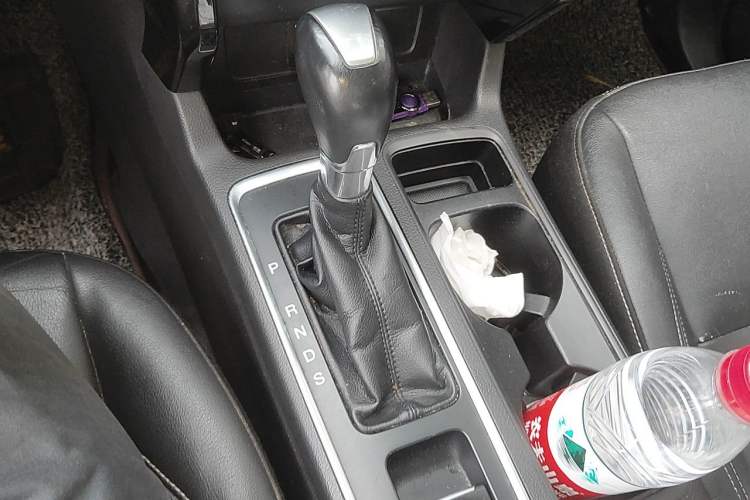 Used Ford Kuga 2017 EcoBoost 180 Four-Wheel Drive Luxury Wing Model Gear Lever