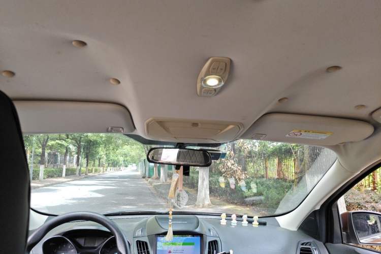 Used Ford Kuga 2017 EcoBoost 180 Two-Wheel-Drive Elite Trim Headliner