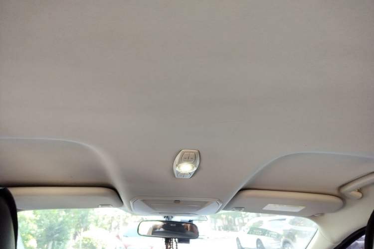 Used Ford Kuga 2017 EcoBoost 180 Two-Wheel-Drive Elite Trim Headliner
