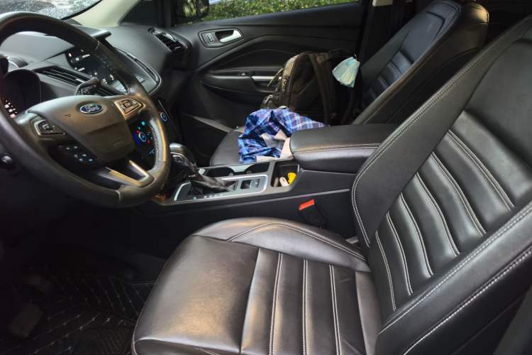 Used Ford Kuga 2017 EcoBoost 180 Two-Wheel-Drive Luxury Wing Edition Left Front Seat