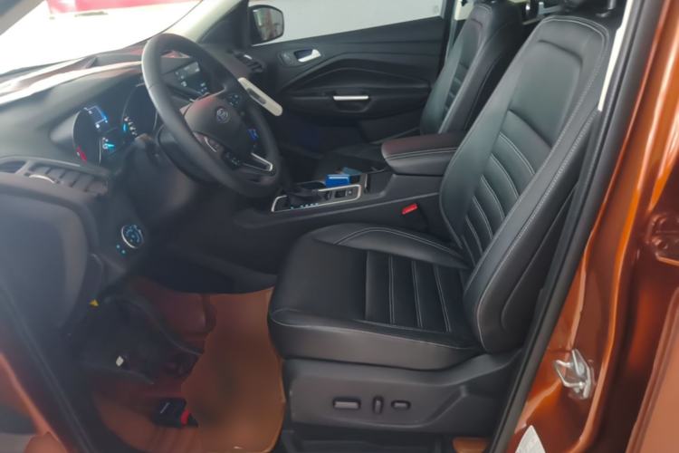 Used Ford Kuga 2017 EcoBoost 180 Two-Wheel-Drive Luxury Wing Edition Left Front Seat