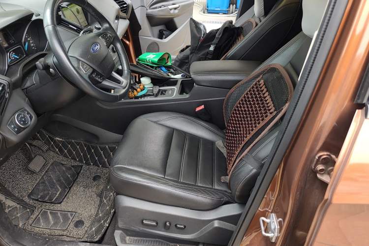 Used Ford Kuga 2017 EcoBoost 180 Two-Wheel-Drive Luxury Wing Edition Left Front Seat