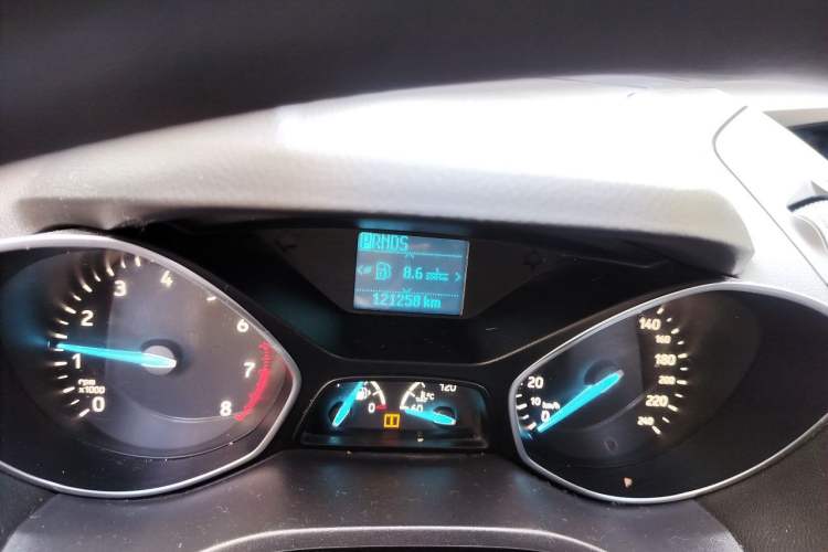 Used Ford Kuga 2017 EcoBoost 180 Two-Wheel-Drive Elite Trim Odometer Close Up