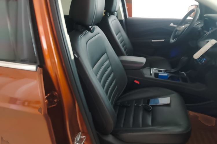 Used Ford Kuga 2017 EcoBoost 180 Two-Wheel-Drive Luxury Wing Edition Right Front Seat