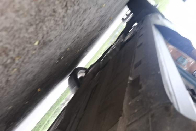 Used Ford Kuga 2017 EcoBoost 180 Two-Wheel-Drive Platinum Edition Right Side Sill