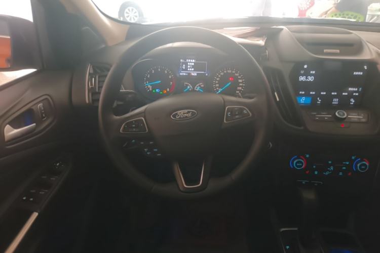 Used Ford Kuga 2017 EcoBoost 180 Two-Wheel-Drive Luxury Wing Edition Steering Wheel