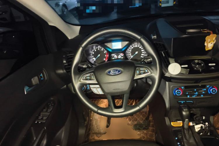 Used Ford Kuga 2017 EcoBoost 180 Two-Wheel-Drive Tiger Leap Model Steering Wheel