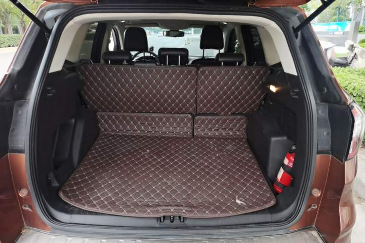 Used Ford Kuga 2017 EcoBoost 180 Two-Wheel-Drive Platinum Edition Trunk