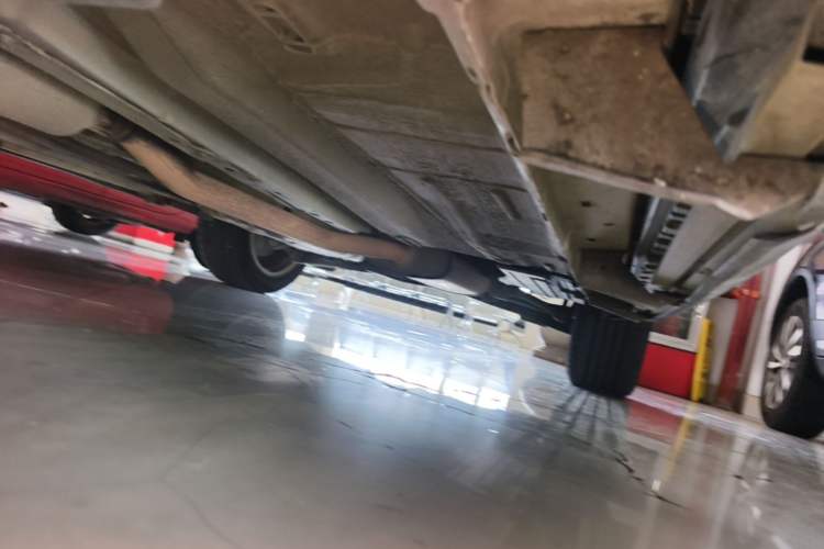 Used Ford Kuga 2017 EcoBoost 180 Two-Wheel-Drive Tiger Leap Model Chassis Front Left