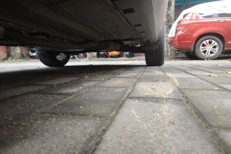 Used Ford Kuga 2017 EcoBoost 245 Four-Wheel-Drive Sport Model Chassis Front Left