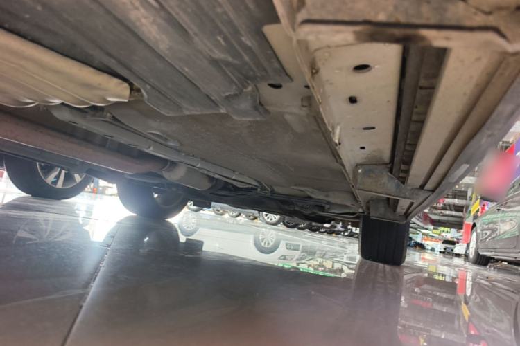 Used Ford Kuga 2017 EcoBoost 180 Two-Wheel-Drive Tiger Leap Model Chassis Rear Right