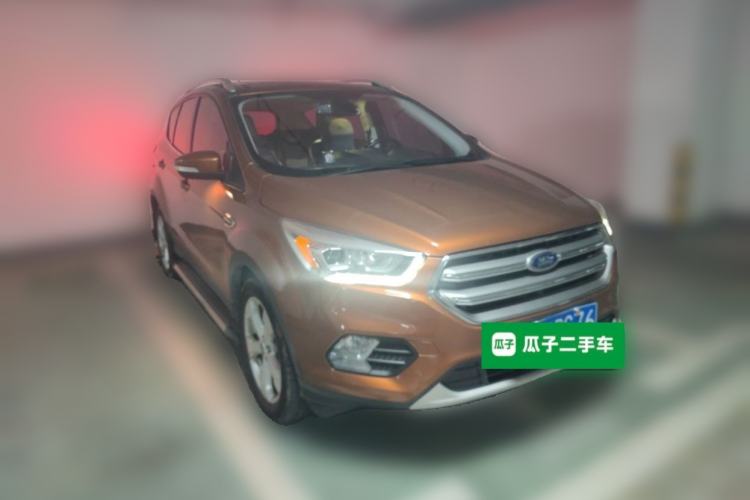 Used Ford Kuga 2017 EcoBoost 180 Two-Wheel-Drive Luxury Wing Edition Front Right 45 Deg