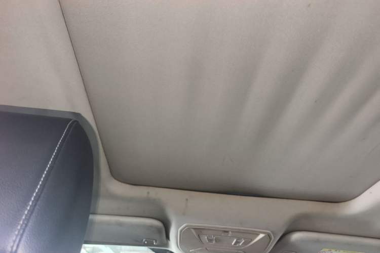 Used Ford Kuga 2017 EcoBoost 180 Two-Wheel-Drive Tiger Leap Model Headliner