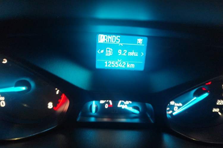 Used Ford Kuga 2017 EcoBoost 180 Two-Wheel-Drive Luxury Wing Edition Odometer Close Up
