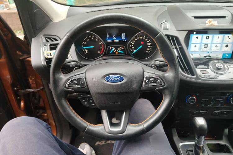 Used Ford Kuga 2017 EcoBoost 245 Four-Wheel-Drive Sport Model Steering Wheel