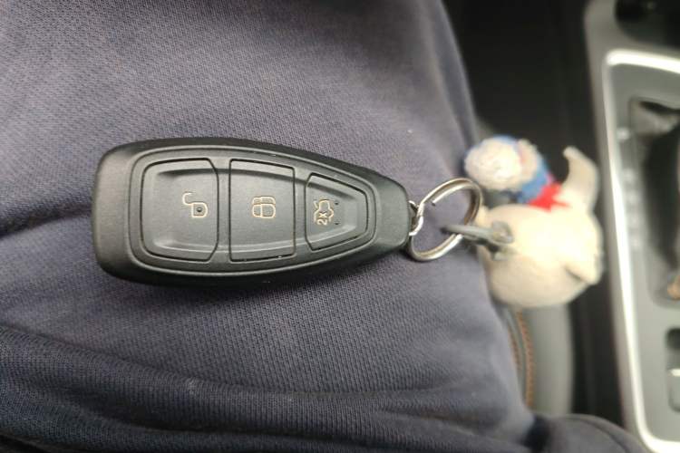 Used Ford Kuga 2017 EcoBoost 245 Four-Wheel-Drive Sport Model Vehicle Key