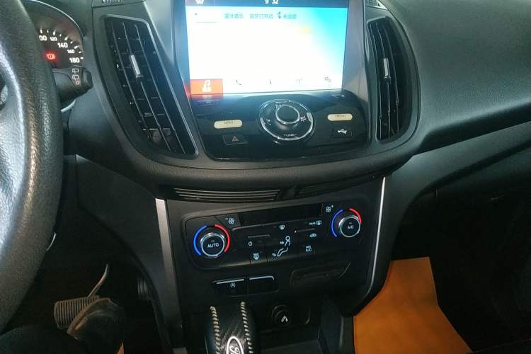 Used Ford Kuga 2017 EcoBoost 180 Two-Wheel-Drive Elite Trim Audio And AC Panel