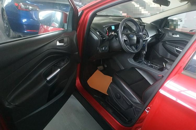 Used Ford Kuga 2017 EcoBoost 180 Two-Wheel-Drive Elite Trim Driver Seat