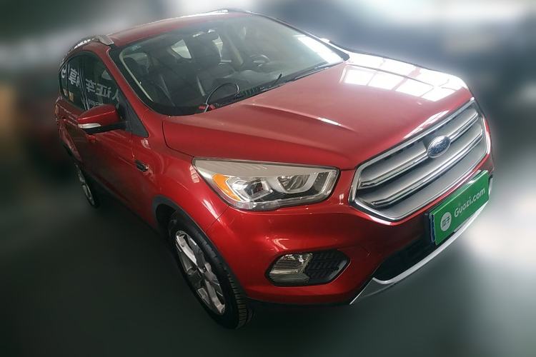 Used Ford Kuga 2017 EcoBoost 180 Two-Wheel-Drive Elite Trim Front Right 45 Deg