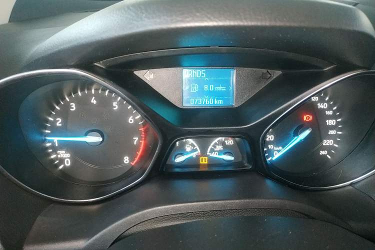 Used Ford Kuga 2017 EcoBoost 180 Two-Wheel-Drive Elite Trim Odometer Close Up