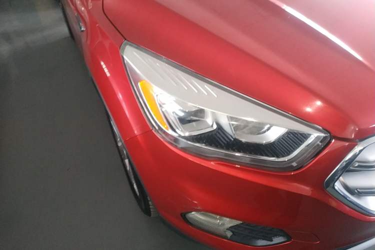 Used Ford Kuga 2017 EcoBoost 180 Two-Wheel-Drive Elite Trim Right Front Headlight