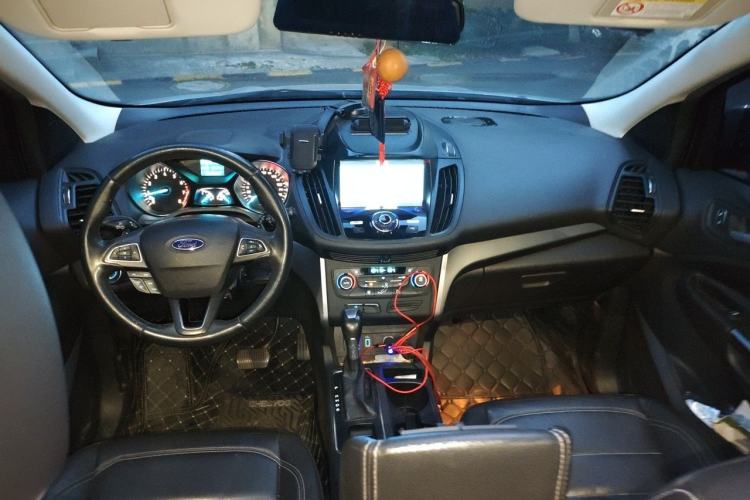 Used Ford Kuga 2017 EcoBoost 180 Two-Wheel-Drive Tiger Leap Model Center Console
